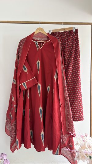 RED 3 PC RED CHURIDHAR